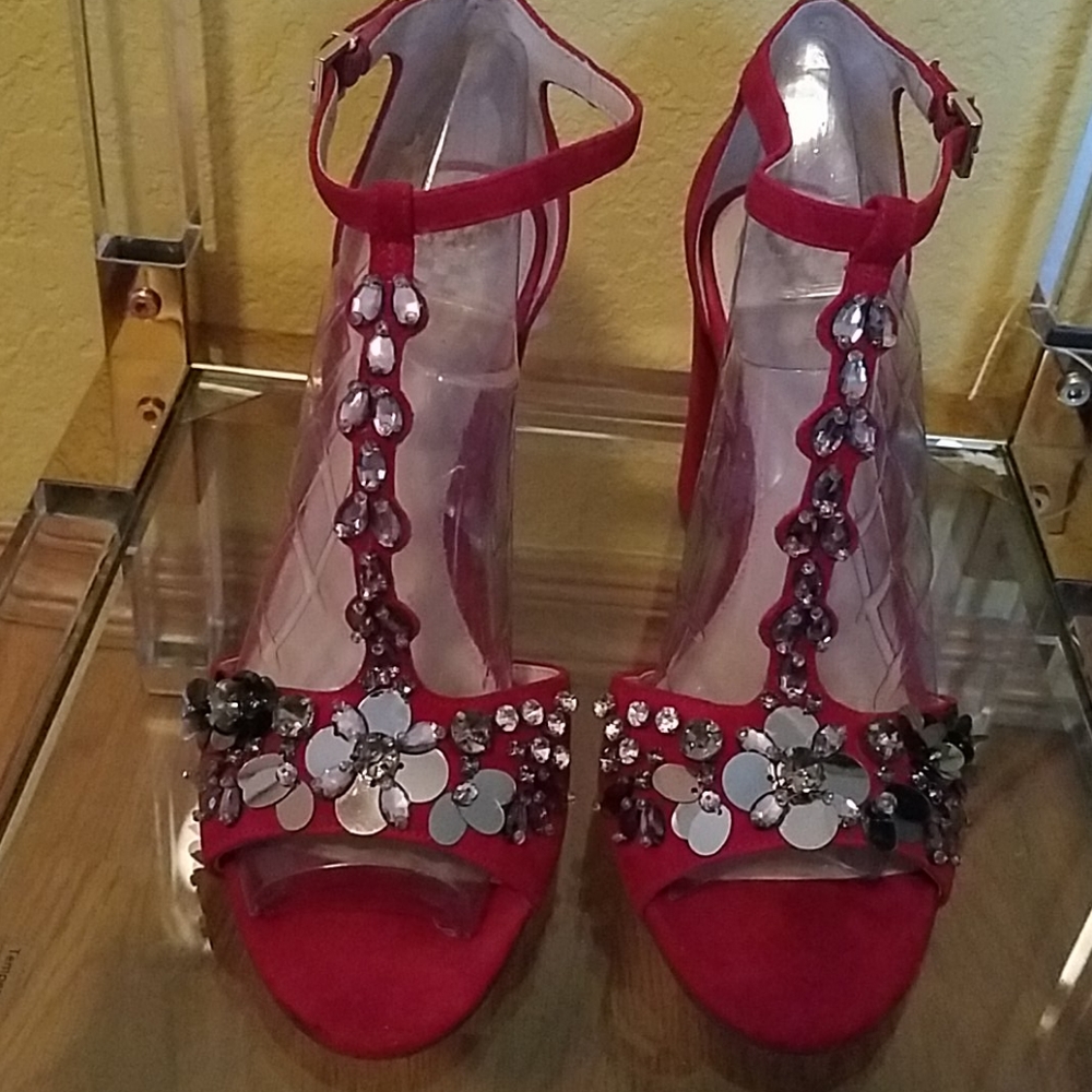 Vince Camuto Serafine Suede T-Strap Sandal